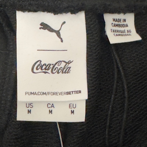 Puma x Woman’s Coca-Cola High Waisted Sweat Shorts with Pockets     Medium   NWT - Picture 9 of 12